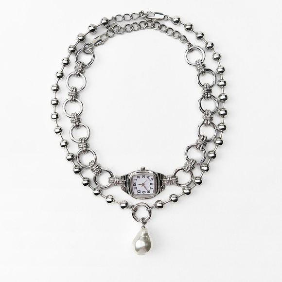 ZARA PACK OF 2 CLOCK AND FAUX PEARL NECKLACES - Picture 1 of 5